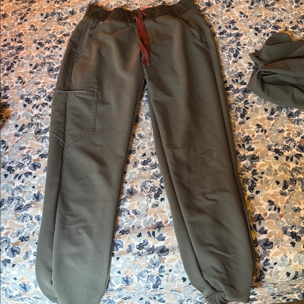 FIGS Zamora Bonsai Women's Scrub Pants